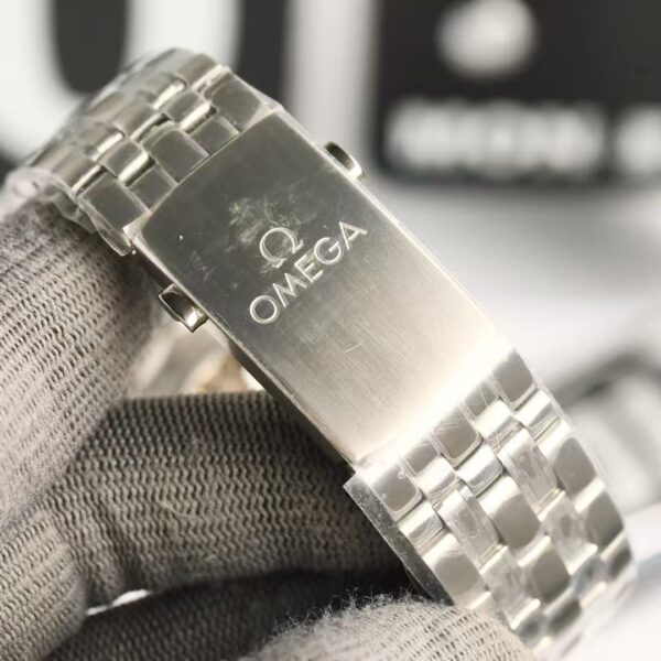 Omega Seamaster 300 Meters Ultimate Edition ⌚