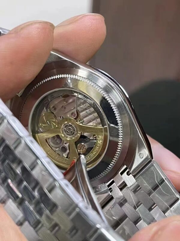 ROLEX Land-Dweller (2025) - The New Thin Profile Explorer
