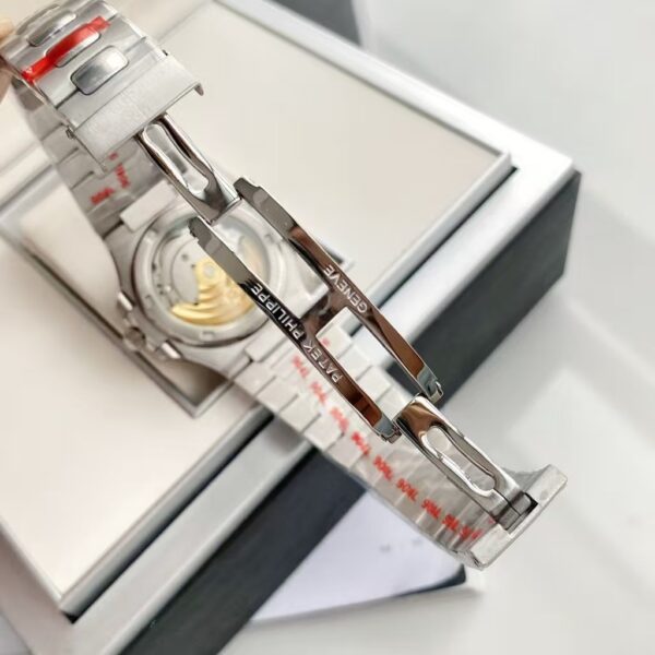🔥 UPGRADED BESTSELLER [👉] Nautilus Men's Watch 😍