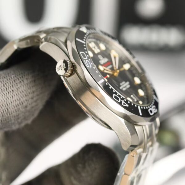 Omega Seamaster 300 Meters Ultimate Edition ⌚