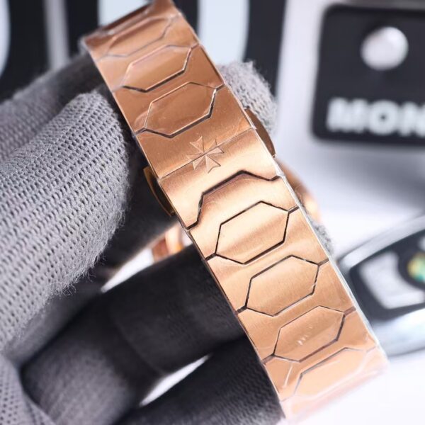 800c46e1eceedc08ef210701a875dd34 Retro yet fashionable, highly favored by many celebrities, Vacheron Constantin 222 Steel King