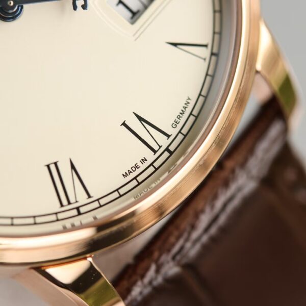 Glashütte Original Senator 1-36-04