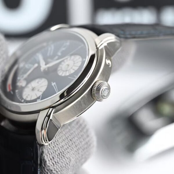 👑 AP Millenary 26150OR✨ Crafted for the Discerning Gentleman!