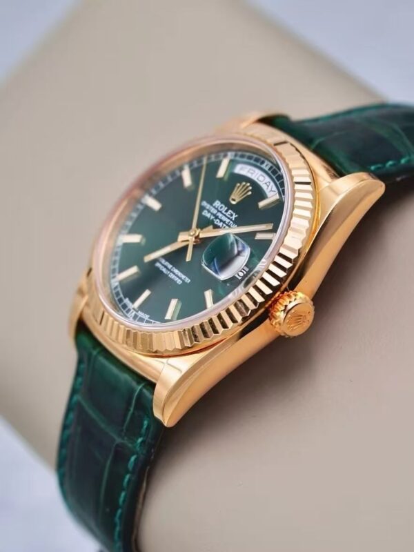 The 36mm Yellow Gold Green Dial! Rolex Day-Date 118138 is Truly Stylish